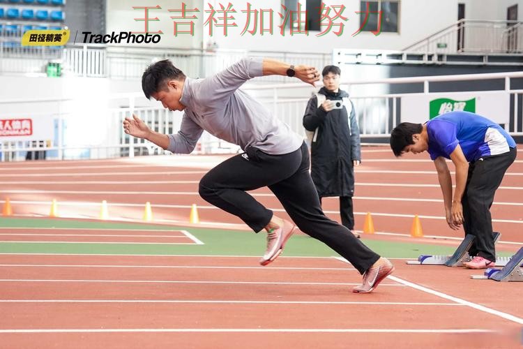 中国田径队末节发力完成逆转 防守端问题再次暴露