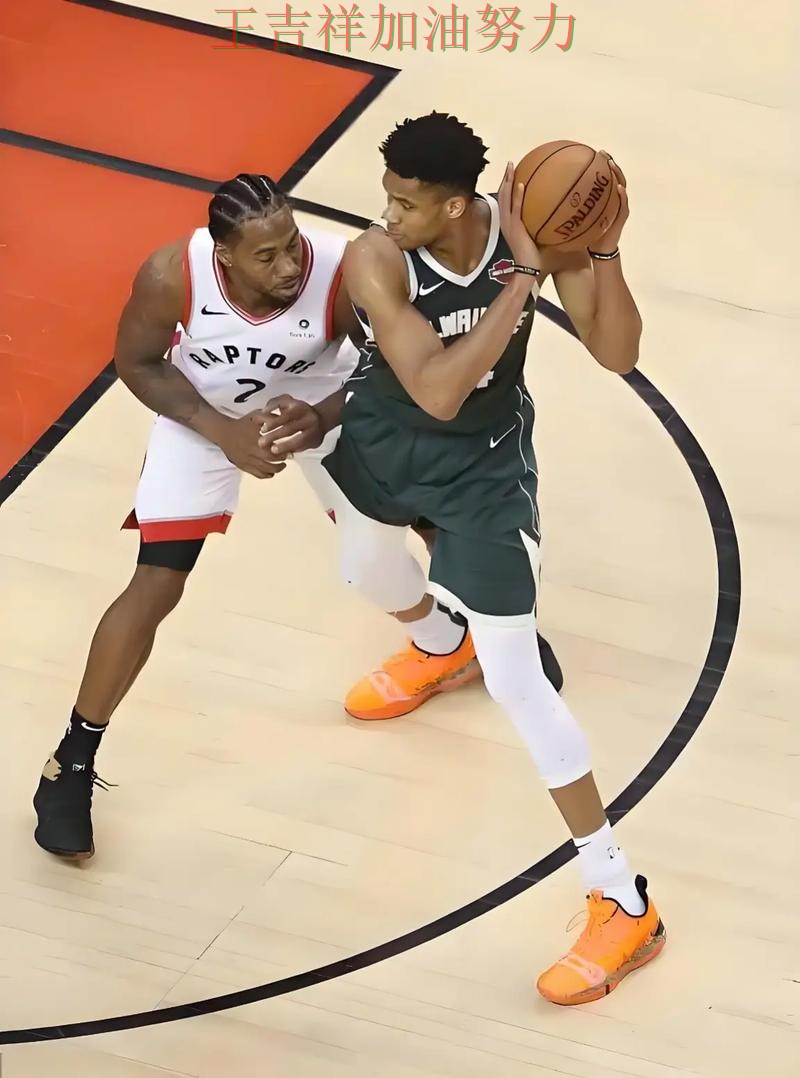 伦纳德高效输出展现核心价值 防守端问题再次暴露 伦纳德高效输出展现核心价值 防守端问题再次暴露