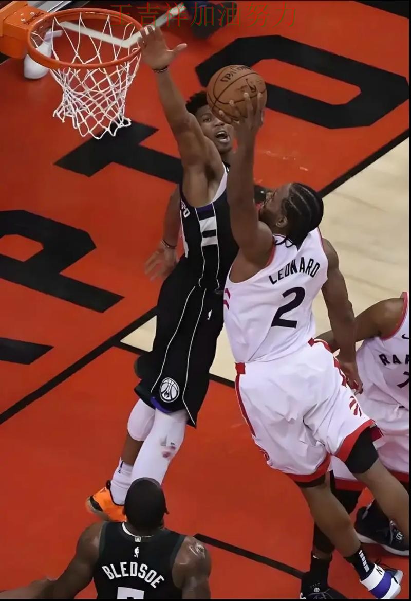 伦纳德高效输出展现核心价值 防守端问题再次暴露 伦纳德高效输出展现核心价值 防守端问题再次暴露